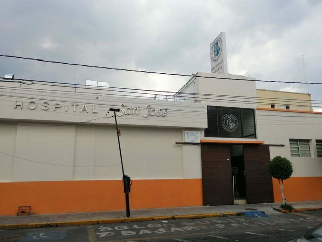 Fachada del Hospital San José de los Ojos, en Andrés Terán 261